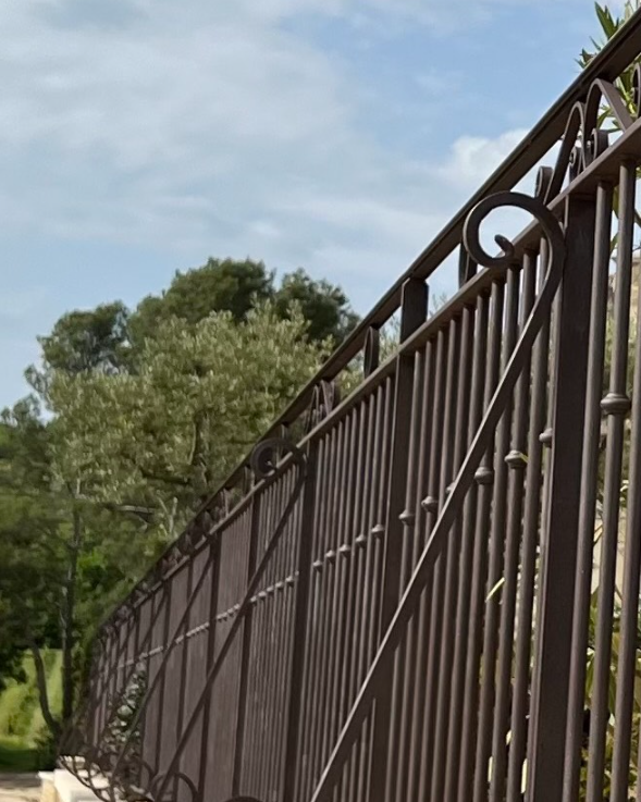 Mastering the First Impression: Your intriguing post title goes here Garde corp ferronnerie