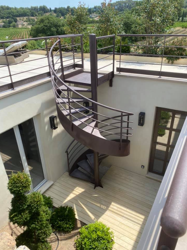 Capture d'écran 2025-10-09 191442 Les escaliers